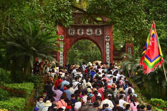 Những doanh nghiệp nghìn tỷ mang “dấu ấn đất Tổ” trên sàn chứng khoán Việt Nam