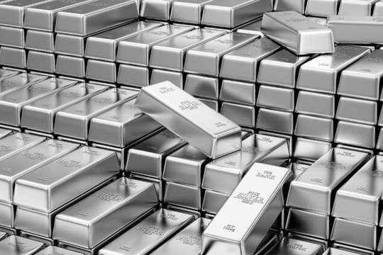 Giá bạc hôm nay 8/4/2025: Bạc tăng nhẹ, vàng có tác động?