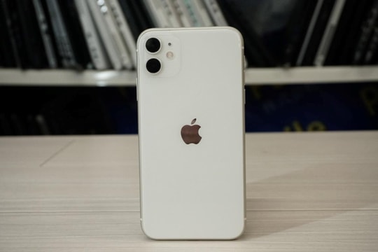 Giá mềm như Android, iPhone 11 vẫn “ăn đứt” nhiều máy mới