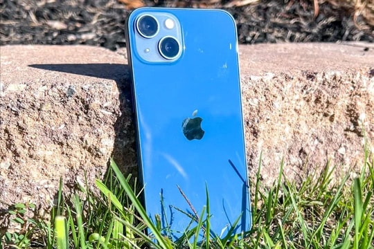 Mạnh ngang flagship, chiếc iPhone này lại có giá dưới 12 triệu