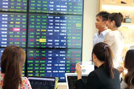 Tài khoản chứng khoán tăng vọt, tương đương gần 10% dân số Việt Nam