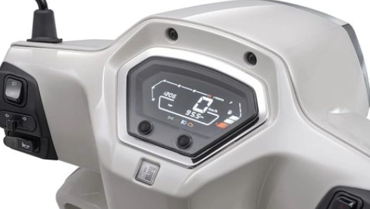 Mẫu xe máy tay ga "giá bèo" gây sốt vì có ABS: Đẹp hơn Vision, công nghệ như xe SH