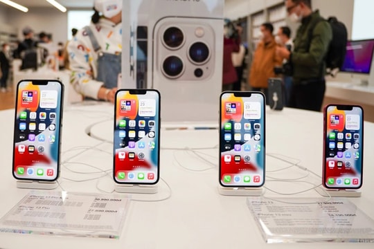 Giá iPhone có thể tăng gấp ba nếu rời Trung Quốc