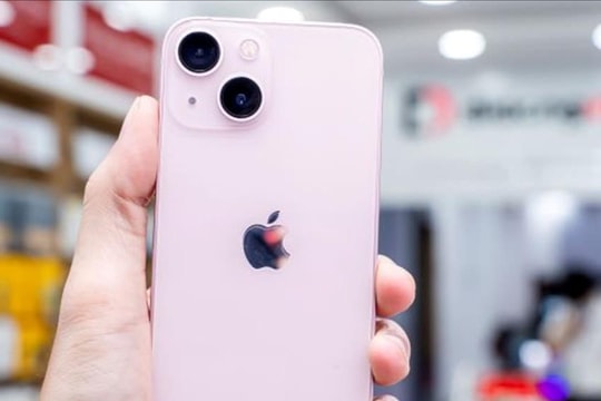 Bộ ba iPhone 11, 12, 13 lần lượt "trượt giá": Chiếc nào vẫn "ngon" sau nhiều năm?
