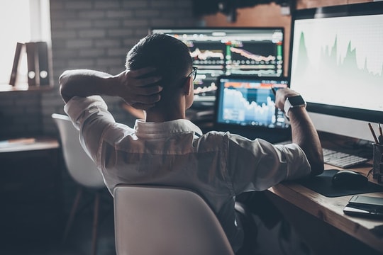 Khối ngoại trở lại với đà bán ròng, KBC và TLG là tâm điểm