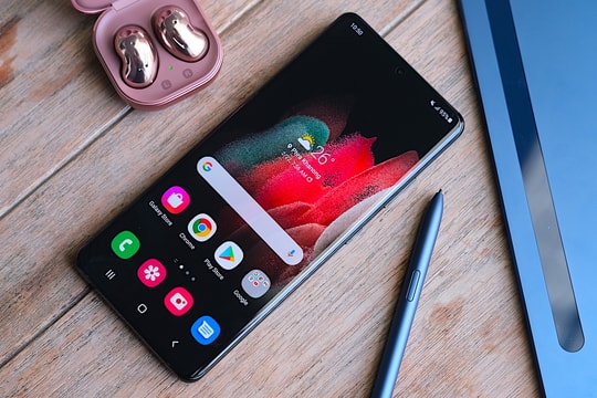 Chiếc máy từng đắt ngang iPhone 14 Pro Max, nay chỉ còn 7 triệu – Camera vẫn khiến flagship 2025 ngả mũ