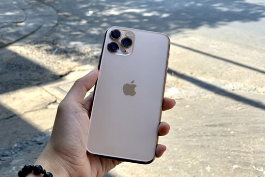 iPhone 11 Pro Max giá rẻ bất ngờ bỗng được săn lùng "ráo riết" trong tháng 4/2025