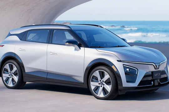 VinFast điều chỉnh giá bán hàng loạt mẫu xe ô tô điện từ ngày 28/4/2025