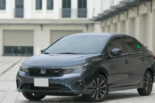 Mẫu sedan Nhật giảm giá cực sốc giữa tháng 4: Cạnh tranh "sát ván" Toyota Vios