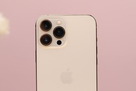 iPhone 13 Pro Max bất ngờ “comeback”: Dân tình đổ xô mua lại vì quá rẻ