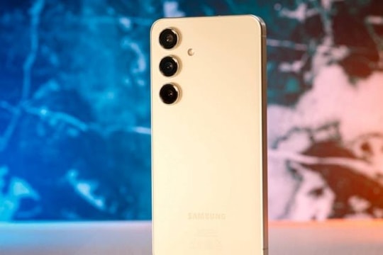 Galaxy S24 5G nhẹ nhàng “soán ngôi” flagship khi giá chỉ còn 14 triệu