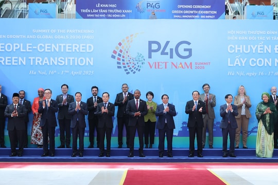 Thủ tướng chủ trì lễ đón các đoàn khách quốc tế dự Hội nghị Thượng đỉnh P4G