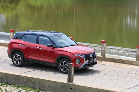 Giá chạm đáy, mẫu ô tô gầm cao này đang “đe nẹt” cả xe phân khúc thấp hơn