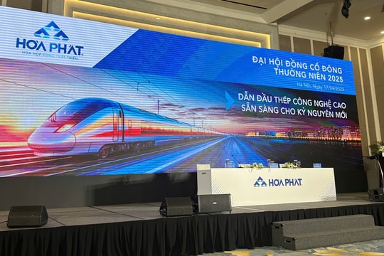 Đại hội Hòa Phát: Hoa hậu không tới, Chủ tịch chiếm chọn spotlight