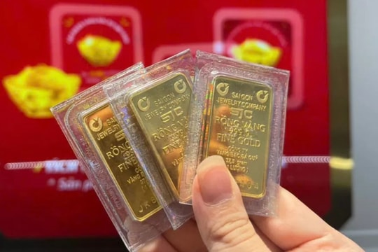 Thị trường kim loại quý hôm nay 18/4/2025: Giá vàng gây "sốt", bạc tăng cầm chừng