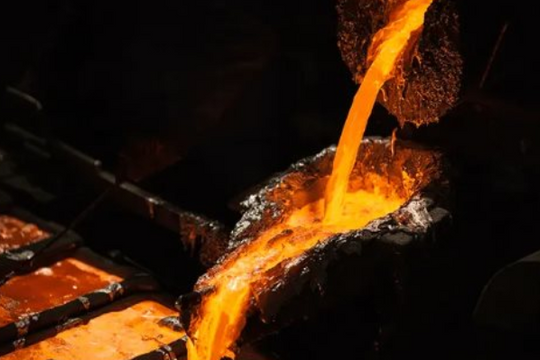 Ồ ạt gửi vàng đến Mỹ để tránh thuế quan, một quốc gia vừa nhập khẩu ngược lại trong tháng 3 do được miễn thuế, sản lượng cao nhất trong 13 tháng