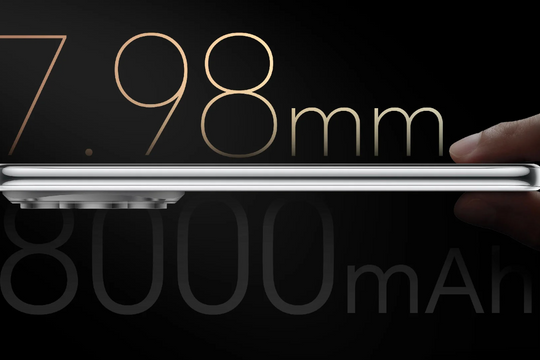 Chưa đến 7 triệu, chiếc điện thoại này có pin khủng 8000mAh nhưng mỏng nhẹ hơn cả 16 Pro Max