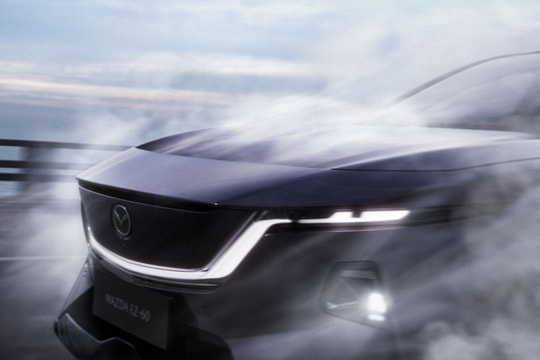 Mazda tung SUV điện coupe 'siêu khủng': Màn hình 5K, chạy 1.000 km không xăng