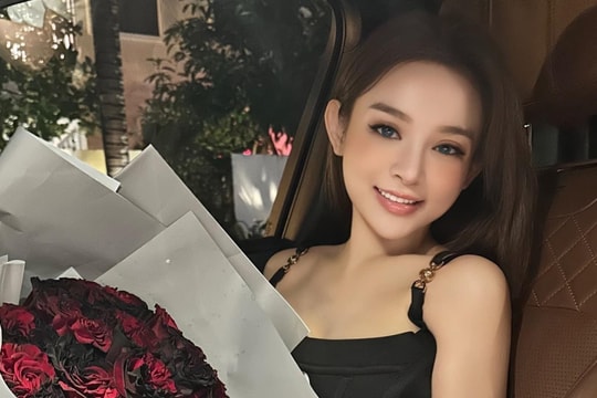 "Phú bà showbiz Việt" tái xuất sau 10 năm " ở ẩn": Sống trong biệt thự 80 tỷ, đi du thuyền tổ chức sinh nhật là chuyện bình thường