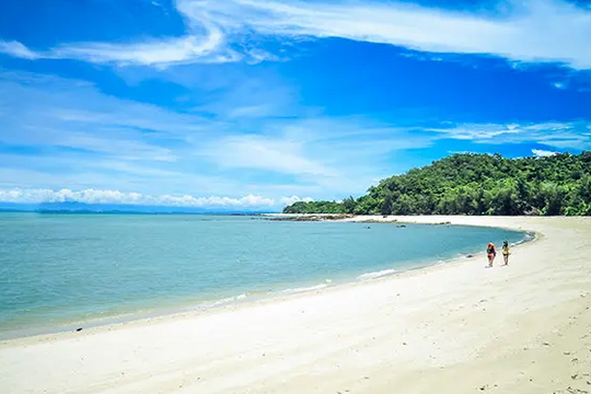 Không chen chúc, không ồn ào: Trà Cổ – bãi biển hoang sơ tuyệt đẹp cho kỳ nghỉ 30/4 đáng nhớ