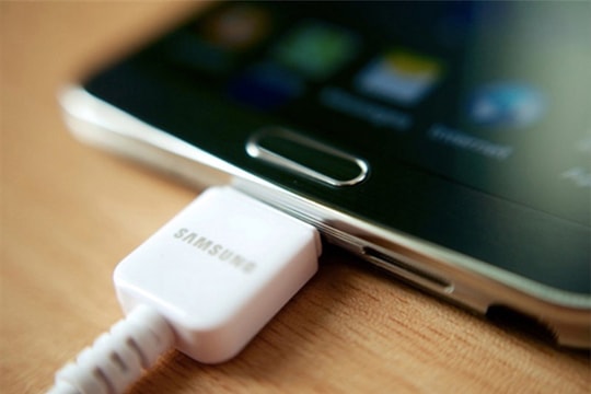 USB-C, PD, VOOC là gì? Hướng dẫn chọn đúng sạc điện thoại trong “ma trận” phụ kiện