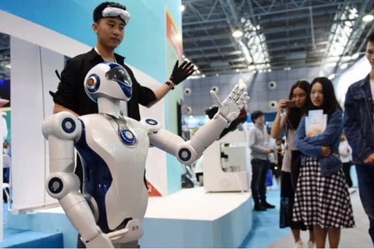 Bất ngờ với lý do Vingroup chấp nhận "bán con" ngành công nghệ