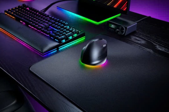 Razer ra mắt mẫu chuột máy tính AI, thiết kế nằm dọc như 'cái bắt tay'