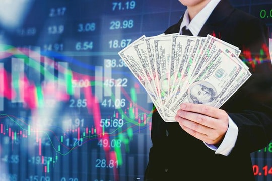 Thị trường đảo chiều, chốt lời cổ phiếu hay tiếp tục nắm giữ?