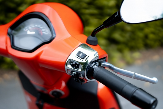 Tuyên chiến SH Mode, tân binh "Made in Italy" ra mắt: Thiết kế sang chảnh, giá hấp dẫn