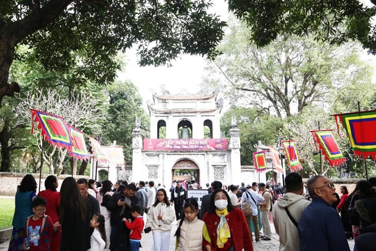 Những điểm check-in "hót hòn họt" ở Hà Nội dịp nghỉ lễ 30/4 - 1/5