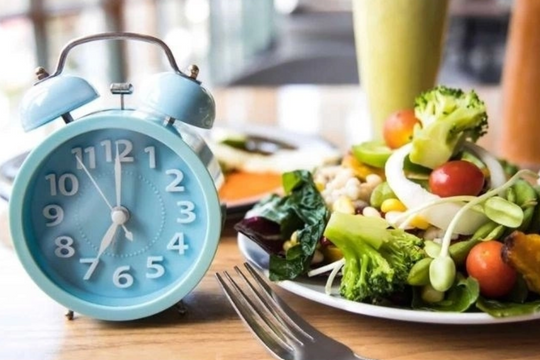 Ăn đúng khung giờ này, mỡ tự động tan mà không cần kiêng khem khổ sở
