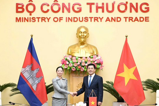 Việt Nam - Campuchia ký thỏa thuận thương mại ưu đãi thuế quan đặc biệt