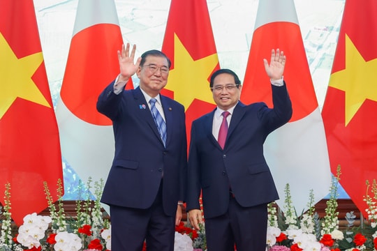 Hai Thủ tướng Việt Nam và Nhật Bản xác định trụ cột mới của quan hệ song phương