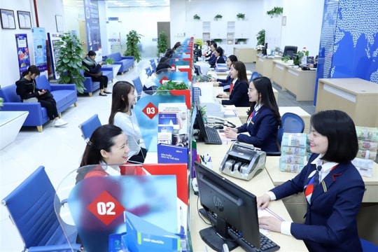 Ngân hàng nghỉ lễ 5 ngày, cần làm gì để không bị trễ thanh toán khoản vay, thẻ tín dụng?