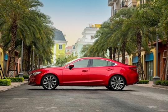 Mazda6 mới "ra đòn": Giá hấp dẫn chưa từng có, thiết kế đẹp khó cưỡng