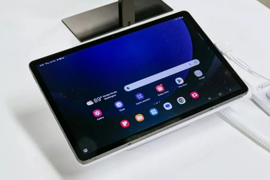 Chiếc máy tính bảng khiến iFan cũng phải ghen tị: Siêu mỏng, pin cực khủng