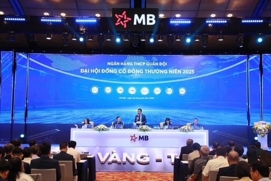 Khép lại mùa đại hội ngân hàng 2025, điểm danh những cái tên "bạo chi" cổ tức
