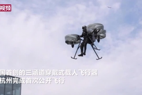 Trung Quốc ra mắt phương tiện bay đeo người đầu tiên trên thế giới