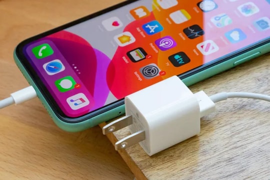 Bạn có đang hiểu sai về sạc pin của iPhone?