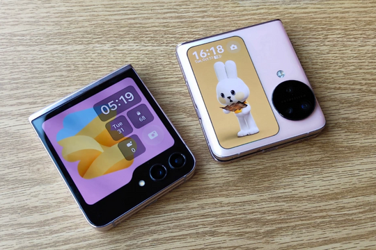 Chiếc điện thoại gập giảm giá cực sâu đầu tháng 5: Đẹp như trang sức, mạnh như laptop