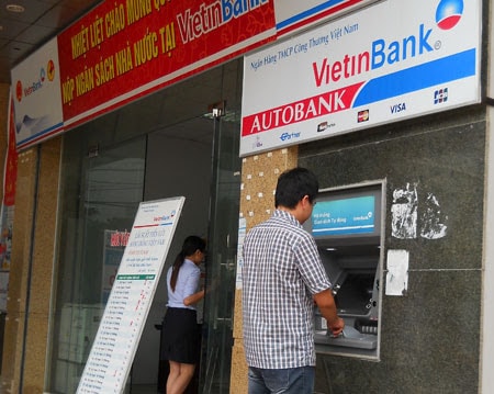 Phát hiện dấu hiệu này trên máy ATM, đổi mã PIN ngay để tránh mất tiền