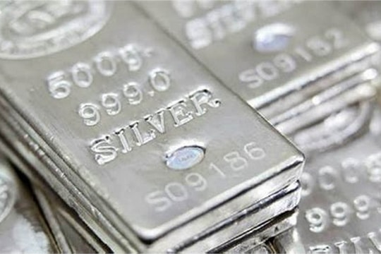 Giá bạc hôm nay 17/8: Cuối tuần đạt mức kỷ lục