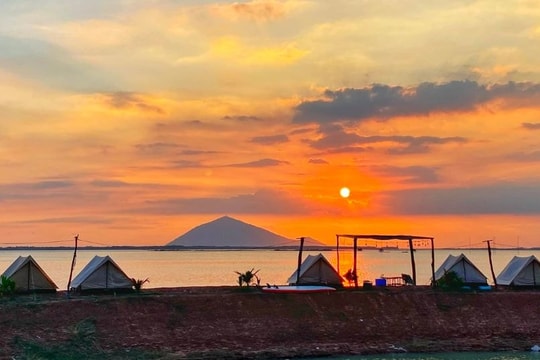 Một địa danh ba tỉnh cùng chạm mặt: Cách TP.HCM chỉ 90km, thoả sức sống ảo và khám phá những hòn đảo trôi kỳ lạ!