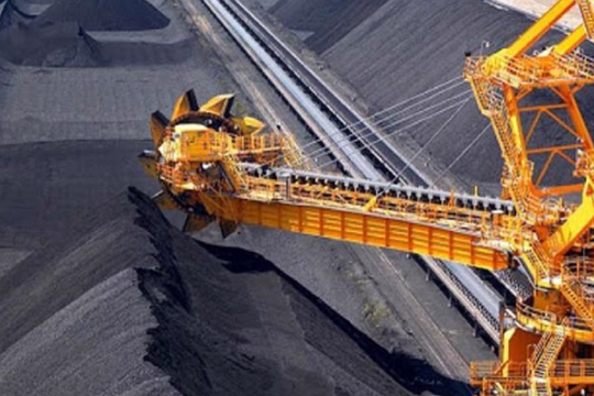 "Vàng đen" từ Indonesia đổ về Việt Nam với giá siêu rẻ, thuế nhập khẩu 0%, nước ta có trữ lượng TOP 3 khu vực