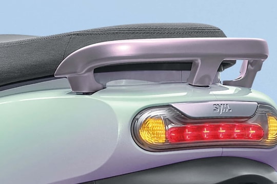 Chiếc xe máy khiến dân tình phải tò mò: Cái tên cực độc, thiết kế cực lạ