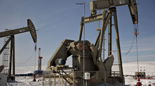 OPEC+ tiếp tục ‘dằn mặt’ khi các thành viên không tuân thủ hạn ngạch sản xuất dầu