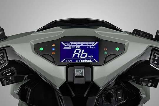 Mẫu xe máy tay ga quen mặt bỗng tăng giá kỷ lục, dân tình sửng sốt nhưng vẫn chốt đơn?