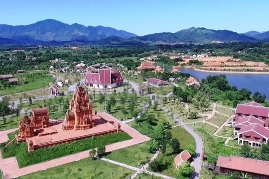 Chỉ mất 30.000 đồng để "du lịch" từ Tây Bắc đến Nam Bộ, cách Hà Nội 1 giờ di chuyển