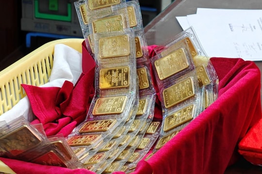 Giá vàng chiều nay 7/5: Vàng SJC giữ đỉnh lịch sử