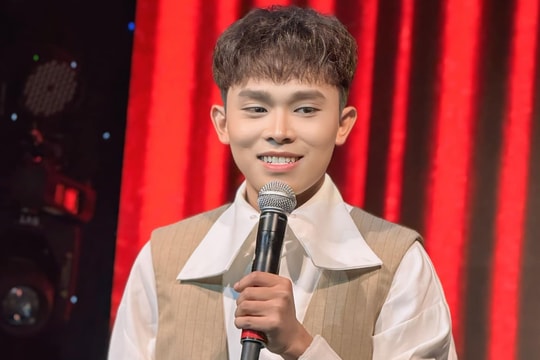 Hồ Văn Cường kín tiếng nhận cát-xê trăm triệu, hậu trường mới là điều khiến khán giả choáng